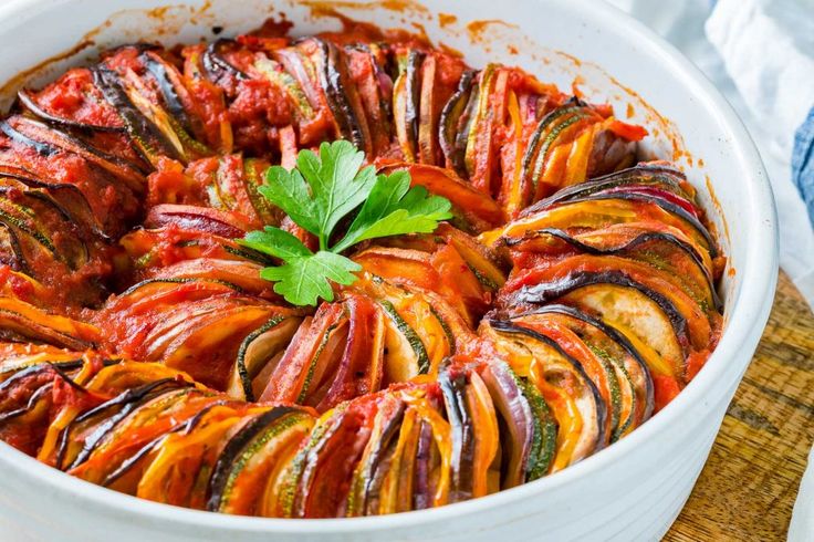 Ratatouille provençale au four avec légumes frais Chapeau de Paille